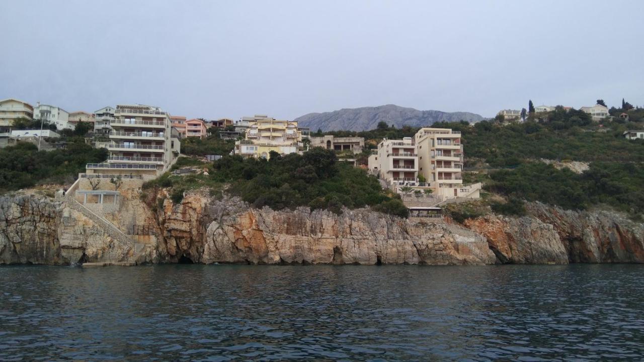 Royal Bay Apartment Dobra Voda Luaran gambar